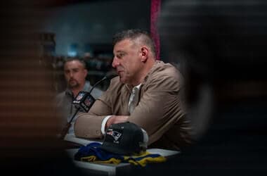 Mike Vrabel Treated the Worst Question of 'Super Bowl Opening Night’ Very Seriously